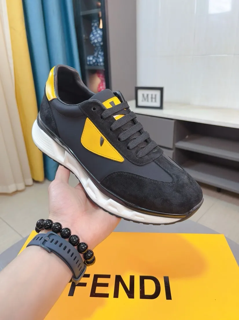 Men's shoes 💰440🌹🌹[fendi] Fendi classic and comfortable men, this complex sneaker is made of soft calfskin➕genuine leather lining➕original ultra-light rubber material with rough outsole. This unique light style is suitable for the casual and refined sensibility of this season. It is comfortable and natural on the feet. It is an everyday style for casual travel in autumn and winter! 38/44